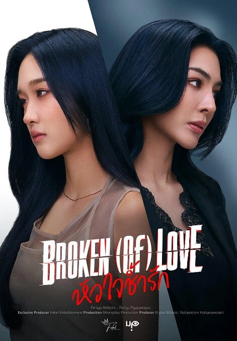 瘦小紧实女孩 Roxie 想被色情明星操 - 7M视频